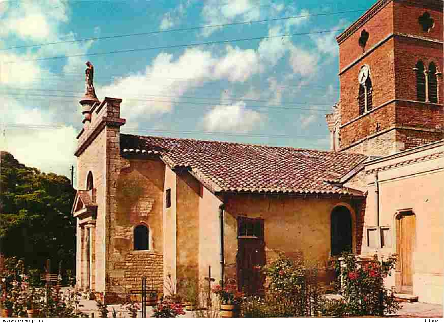 01 - Ars sur Formans - L'ancienne Eglise et la Basilique - CPM - Voir Scans Recto-Verso