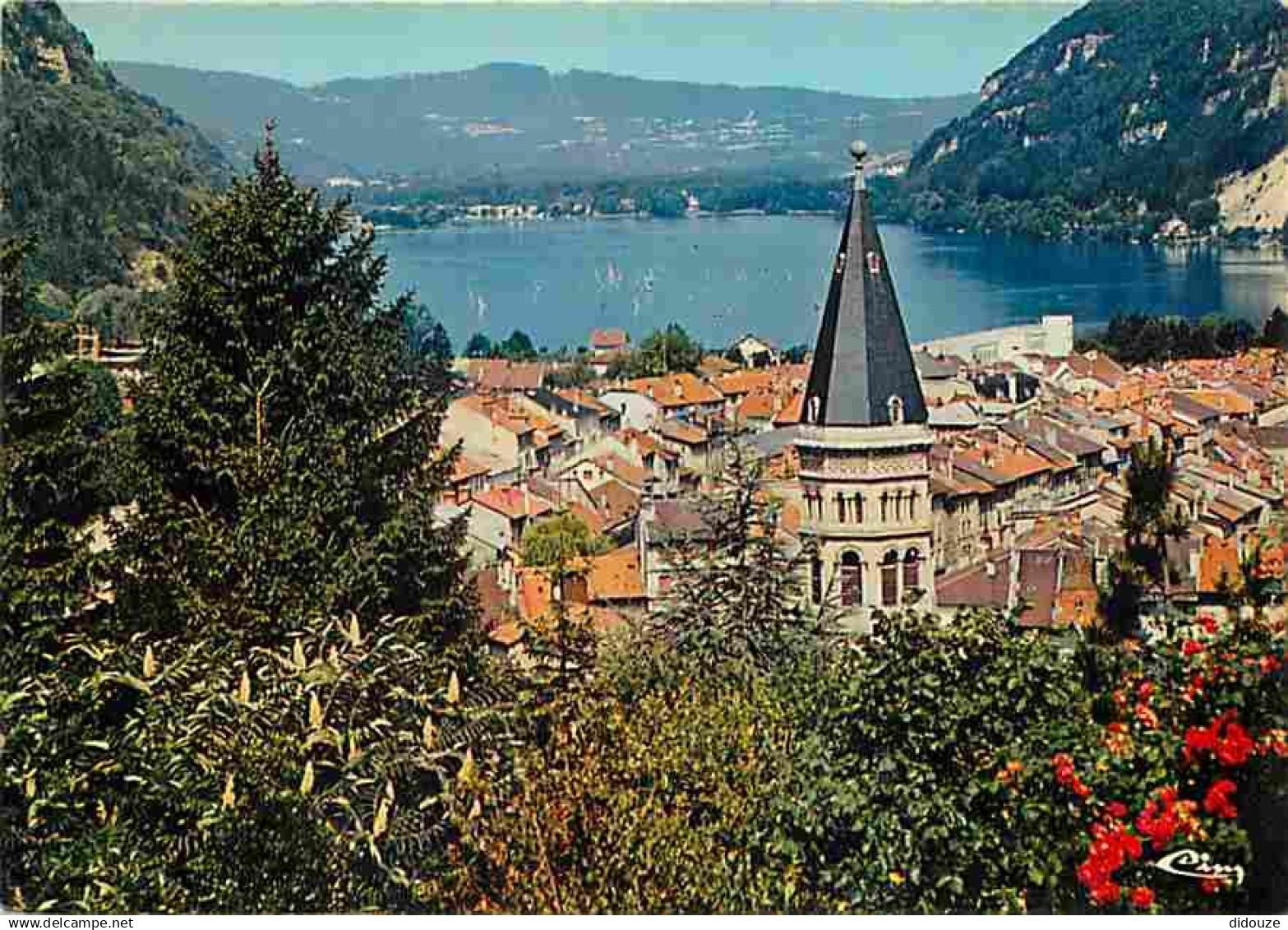 01 - Nantua - Vue Générale - Le Lac de Nantua - CPM - Voir Scans Recto-Verso