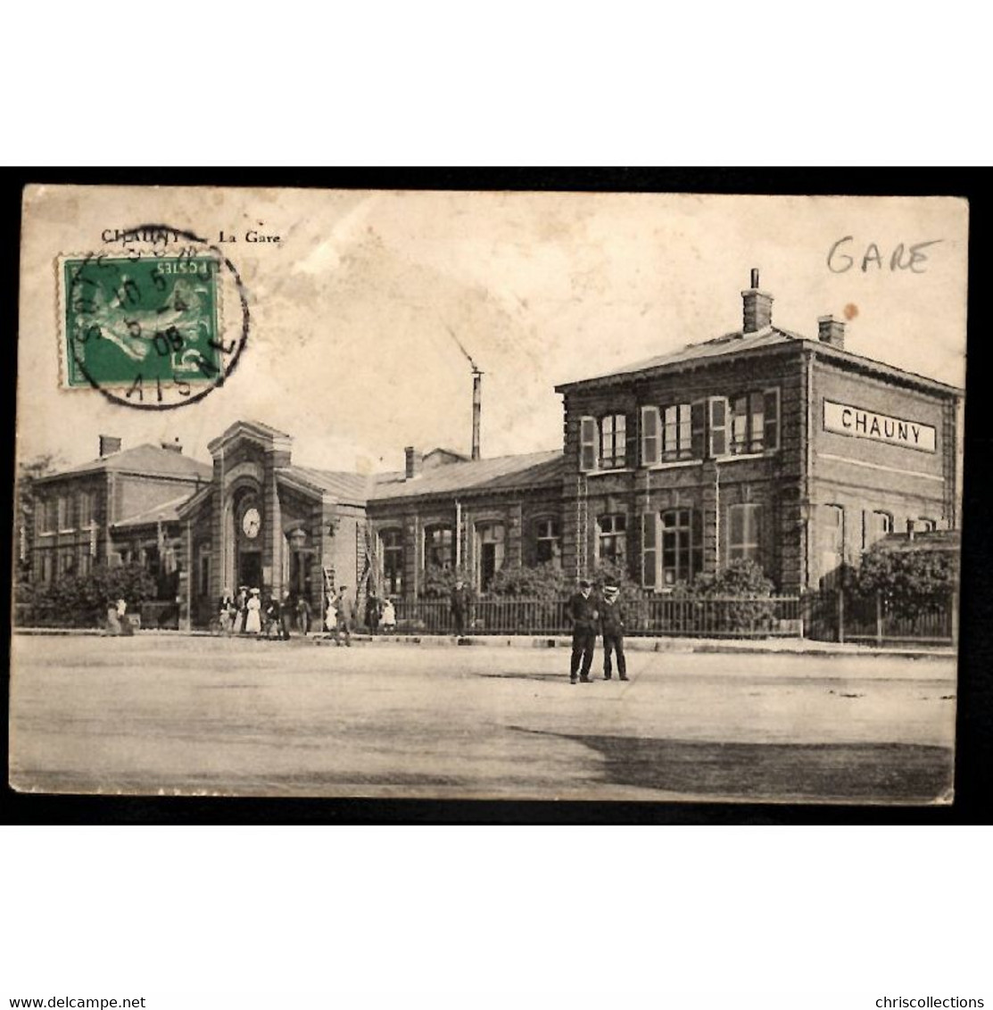 02 Chauny (Aisne) - La Gare