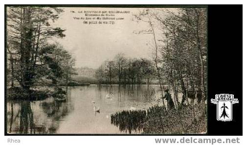 02 Le Nouvion-en-Thiérache - 15. LE NOUVION-EN-THIERACHE  Domaine de Guise  Vue du Lac et du Château Rhea D02D  C02558C