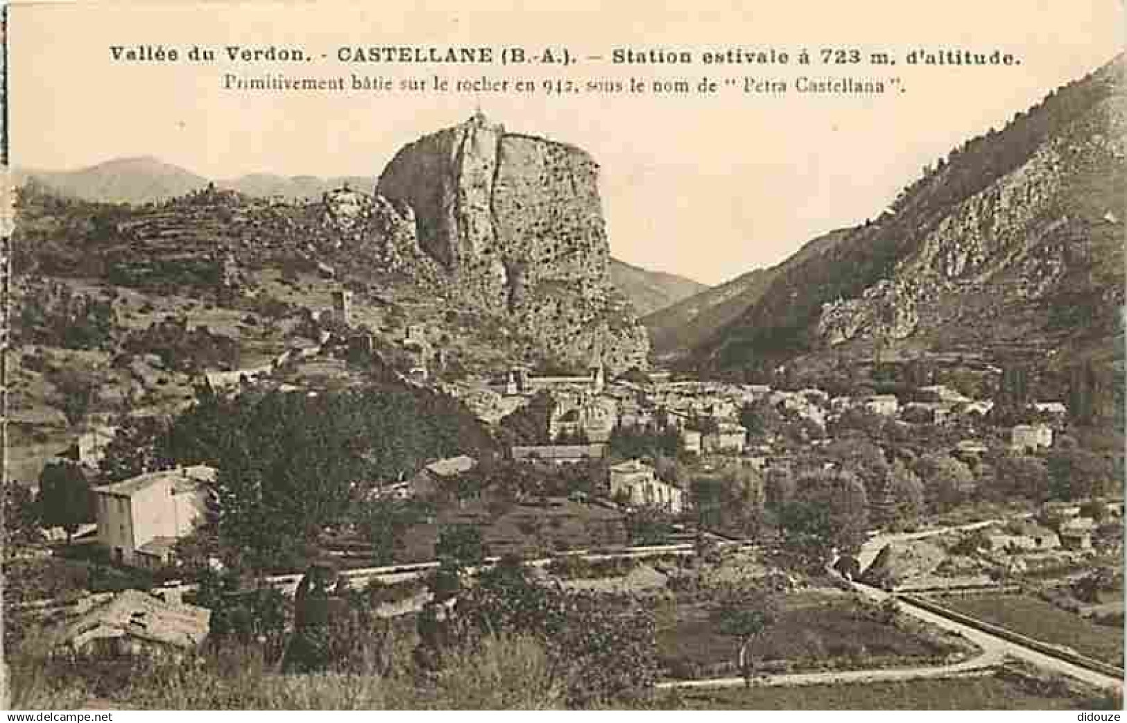 04 - Castellane - Vue Générale - CPA - Voir Scans Recto-Verso