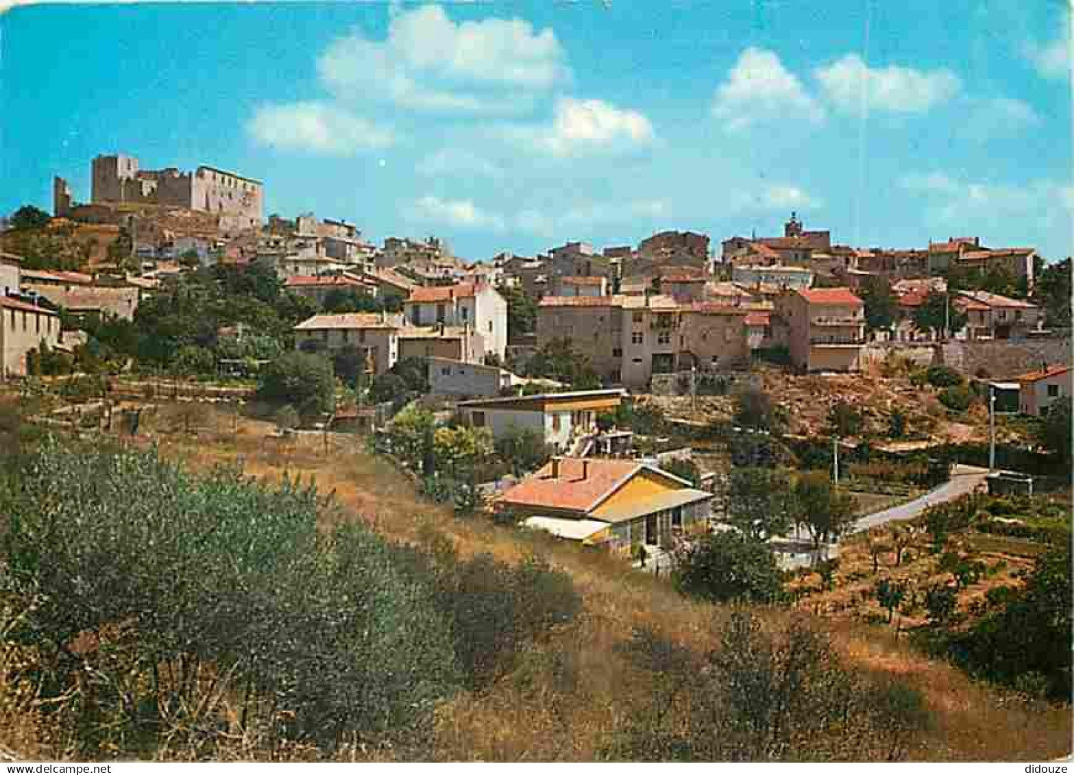 04 - Gréoux les Bains - Vue Générale - La Ville dominée par le Château des Templiers - Flamme Postale de Gréoux les Bain