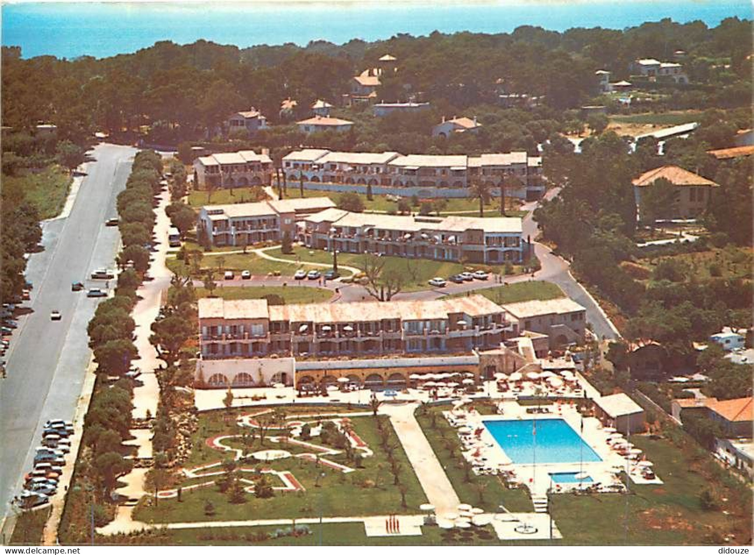 06 - Antibes - Cap d'Antibes - La Garoupe - Résidence Le Galion - Vue aérienne - CPM - Carte Neuve - Voir Scans Recto-Ve