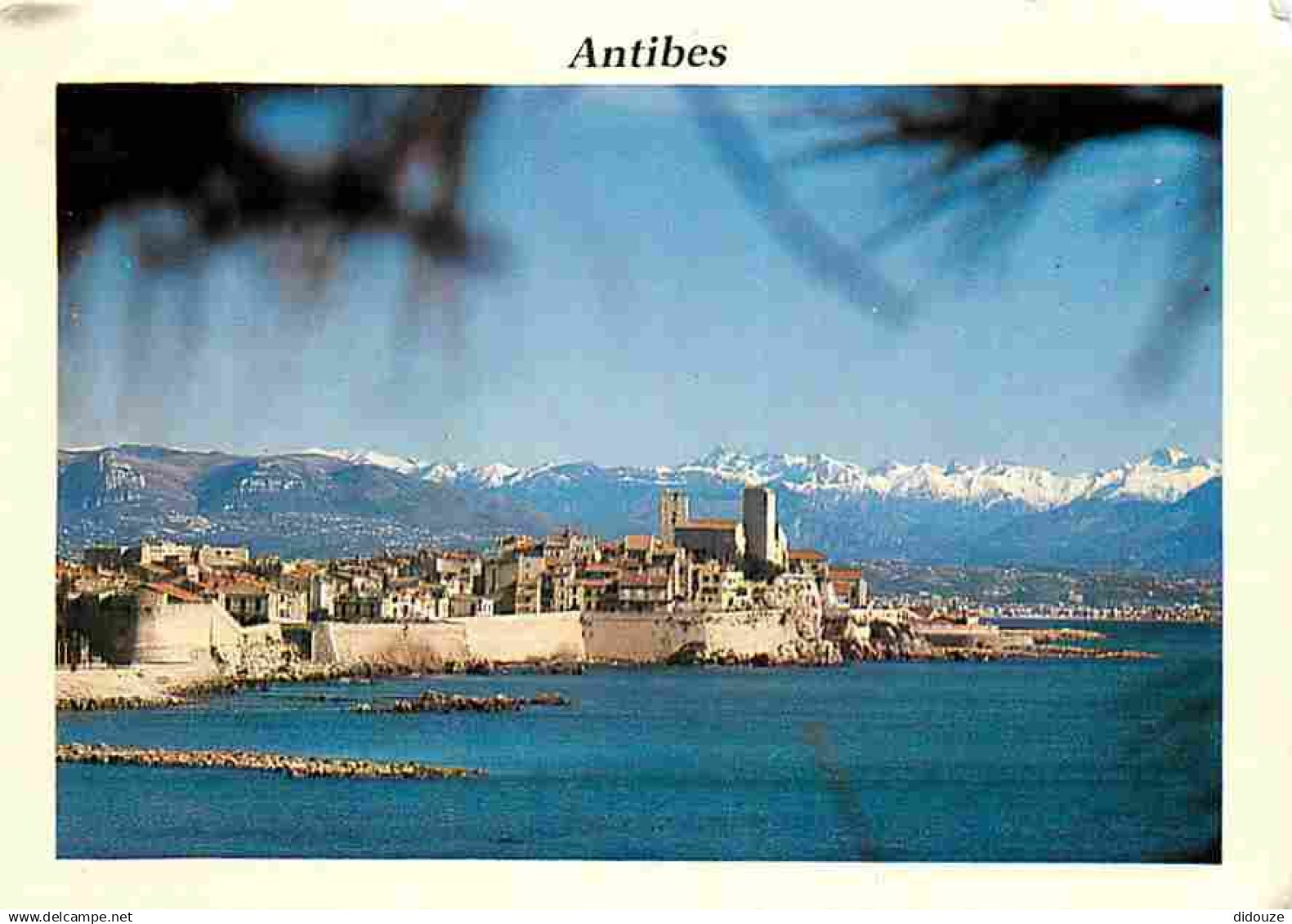 06 - Antibes - Les Remparts - La vieille ville et ses Remparts - CPM - Voir Scans Recto-Verso