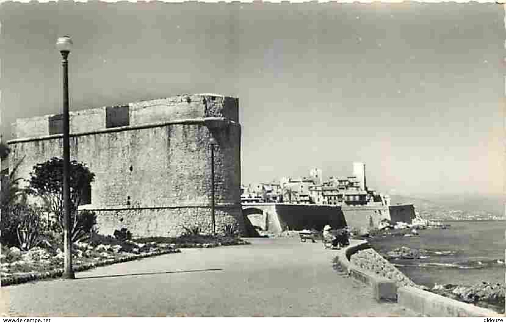 06 - Antibes - Les Remparts - Les Remparts - CPM - Voir Scans Recto-Verso