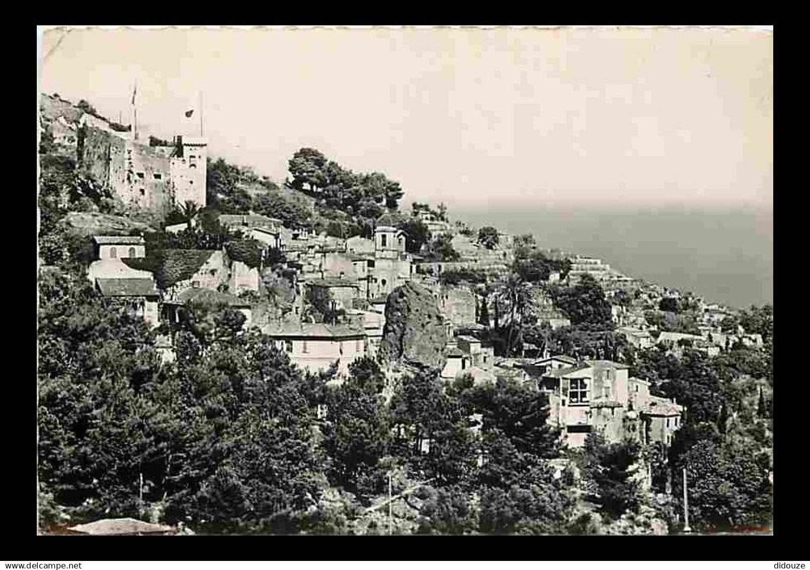 06 - Roquebrune - Cap Martin - Le Village et le Château - CPM - Voir Scans Recto-Verso