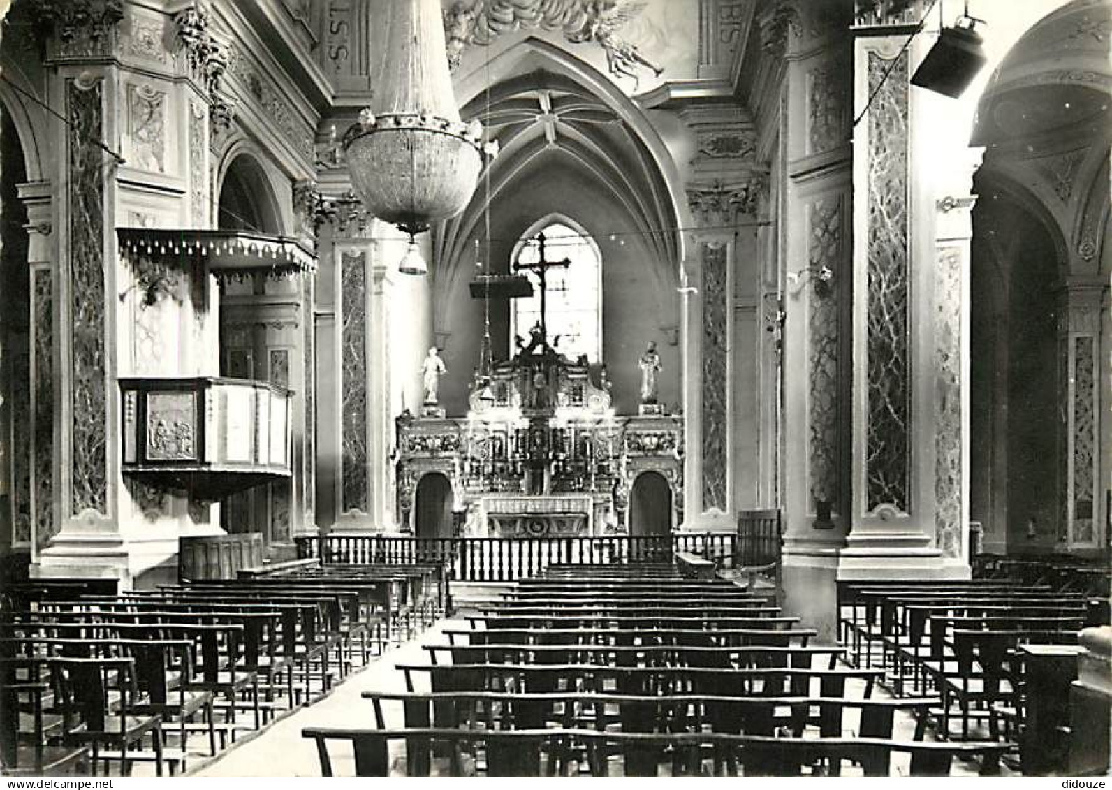 06 - Saint Etienne de Tinée - Intérieur de l'Eglise - Carte dentelée - CPSM grand format - Voir Scans Recto-Verso