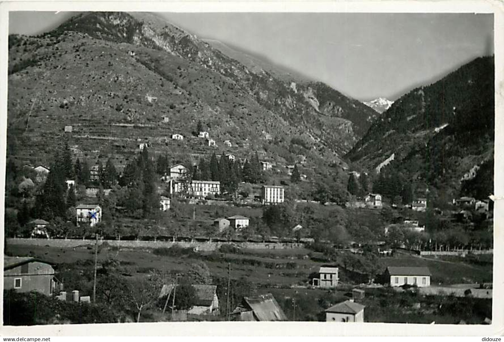 06 - Saint Martin Vésubie - Vue Générale - Carte dentelée - CPSM grand format - Voir Scans Recto-Verso