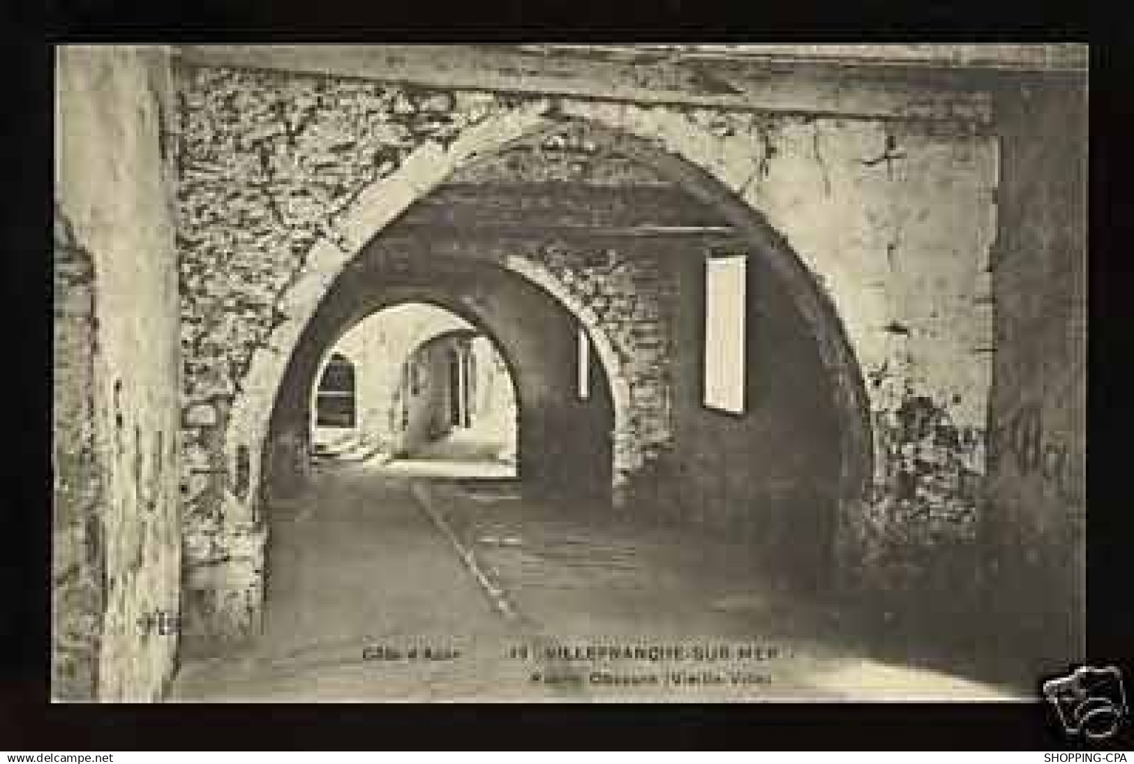 06 - Villefranche sur mer -Ruelle Obscure Vieille ville