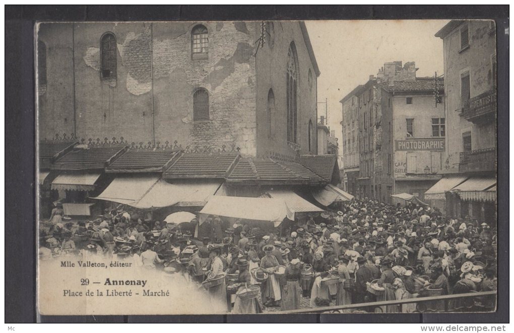 07 - Annonay - Place de la Liberté - Le Marché