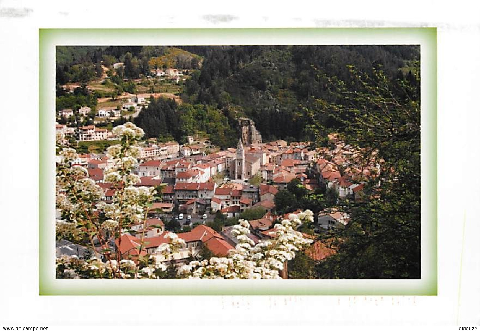 07 - Le Cheylard - Vue Générale aérienne - Fleurs - CPM - Voir Scans Recto-Verso