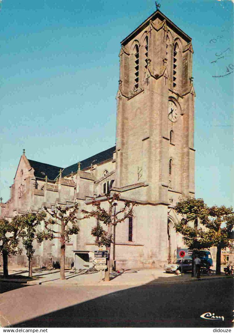 10 - Essoyes - Eglise - Automobiles - CPM - Voir Scans Recto-Verso