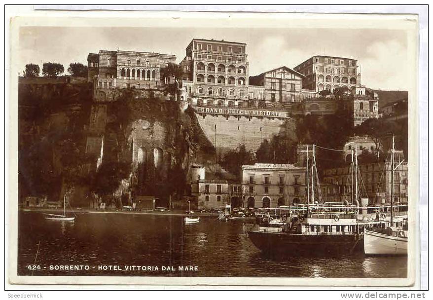 10828 SORRENTO - GRAND HOTEL VICTORIA dal mare . 424 Vincenzo carcavallo .