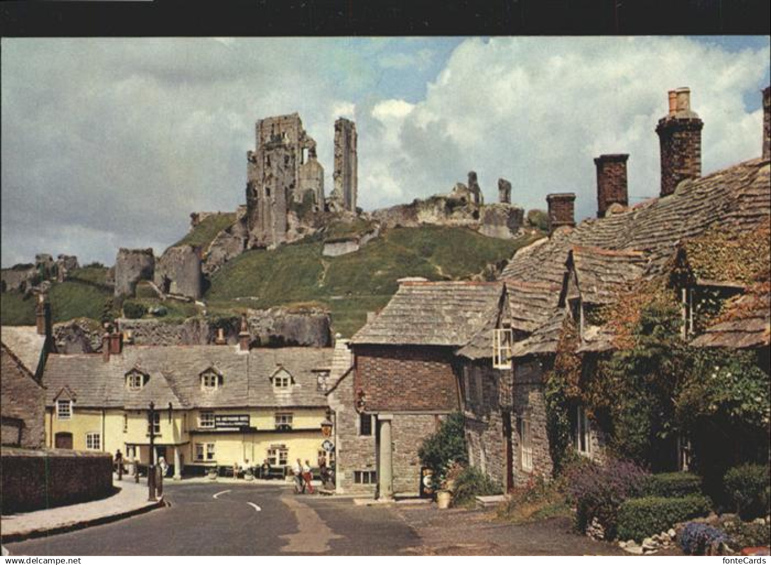 10991072 Corfe Dorset Castle