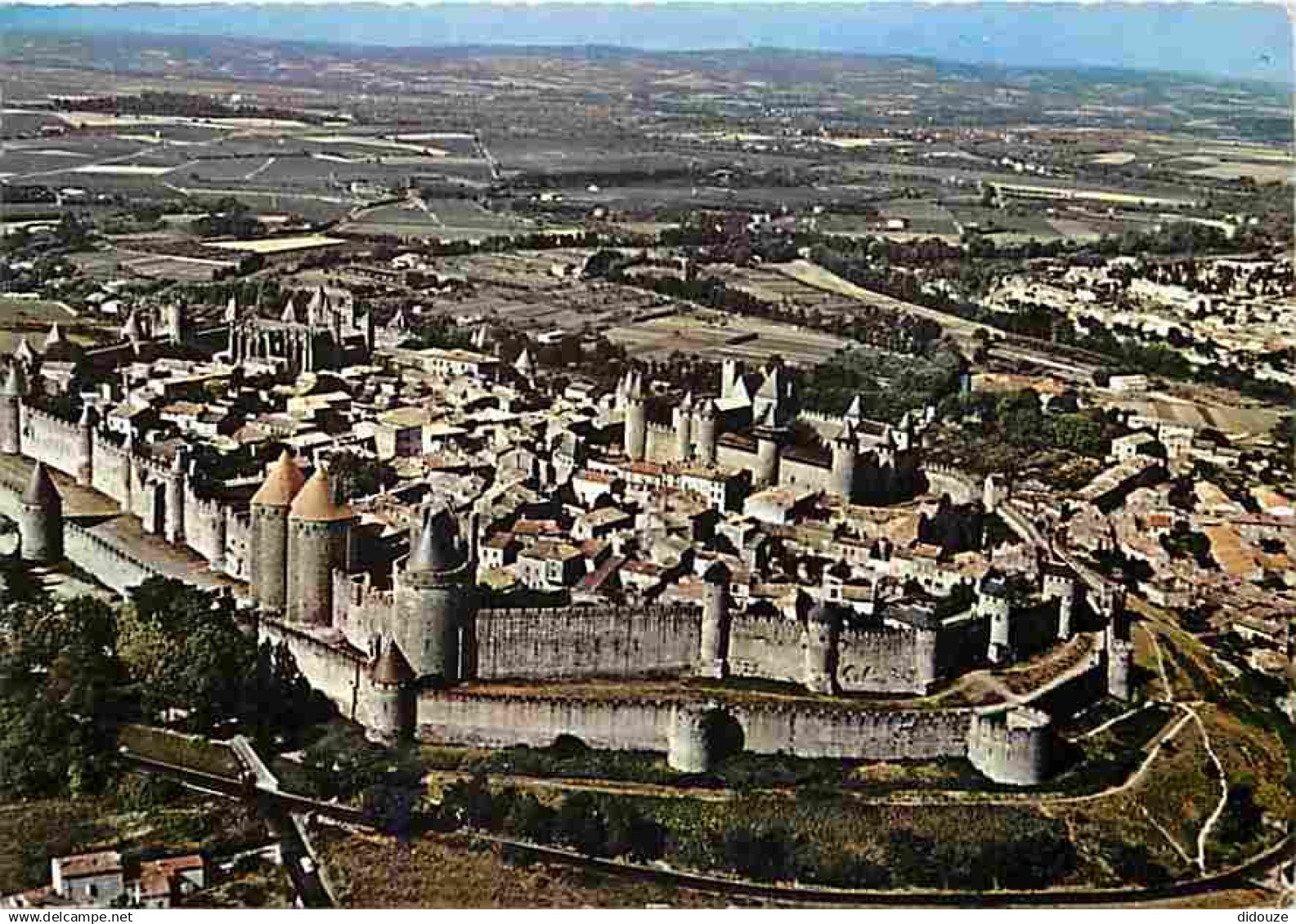 11 - Carcassonne - La Cité médiévale - Vue Générale aérienne - Flamme Postale de Carcassonne - CPM - Voir Scans Recto-Ve