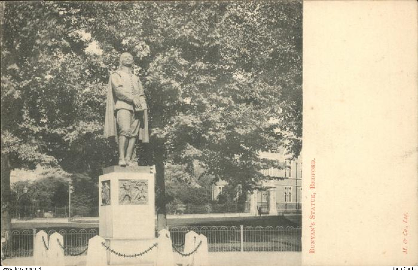 11250224 Bedford Bedfordshire Bunyan`s Statue Bedford