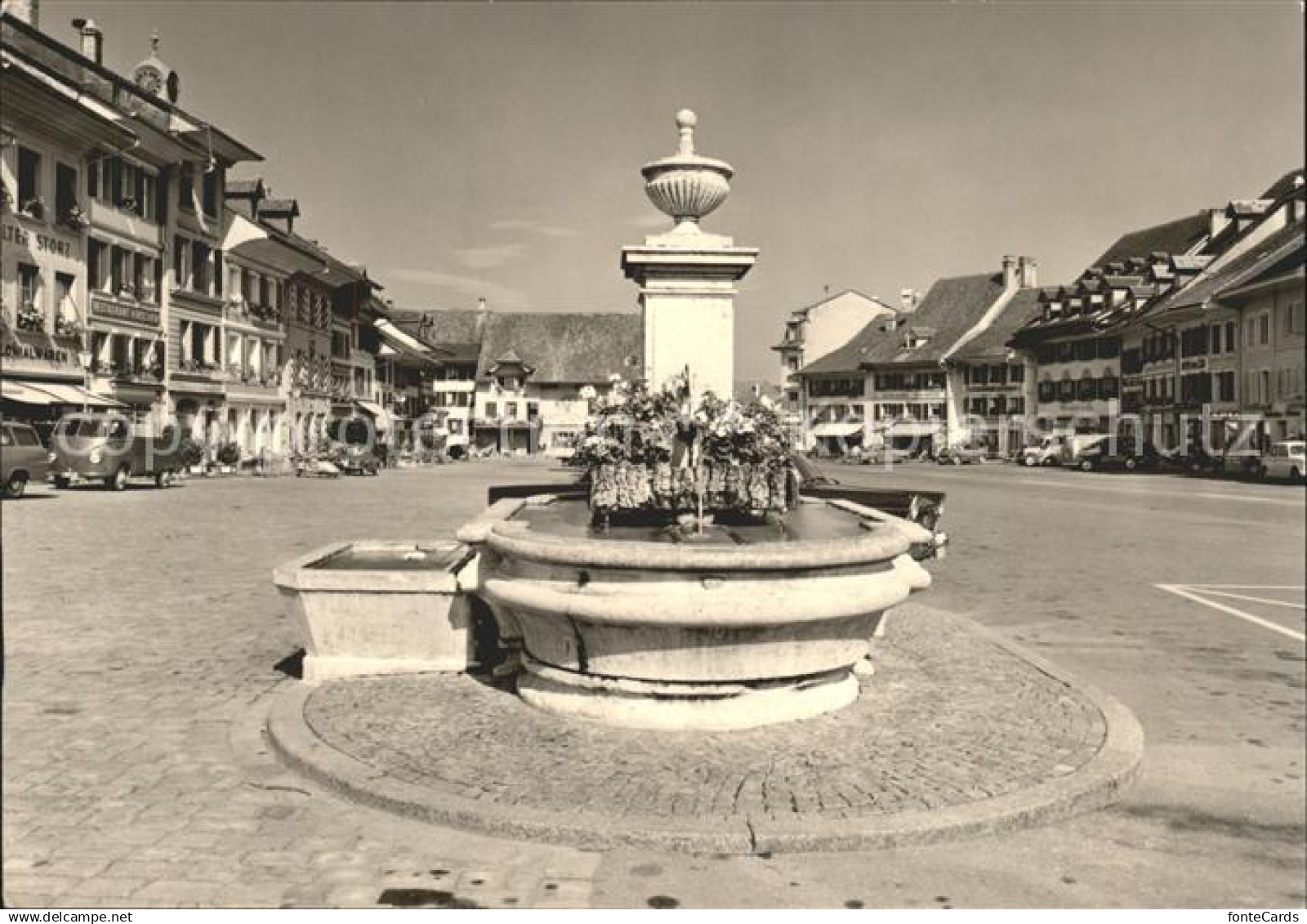 11621035 Aarberg Marktplatz Brunnen