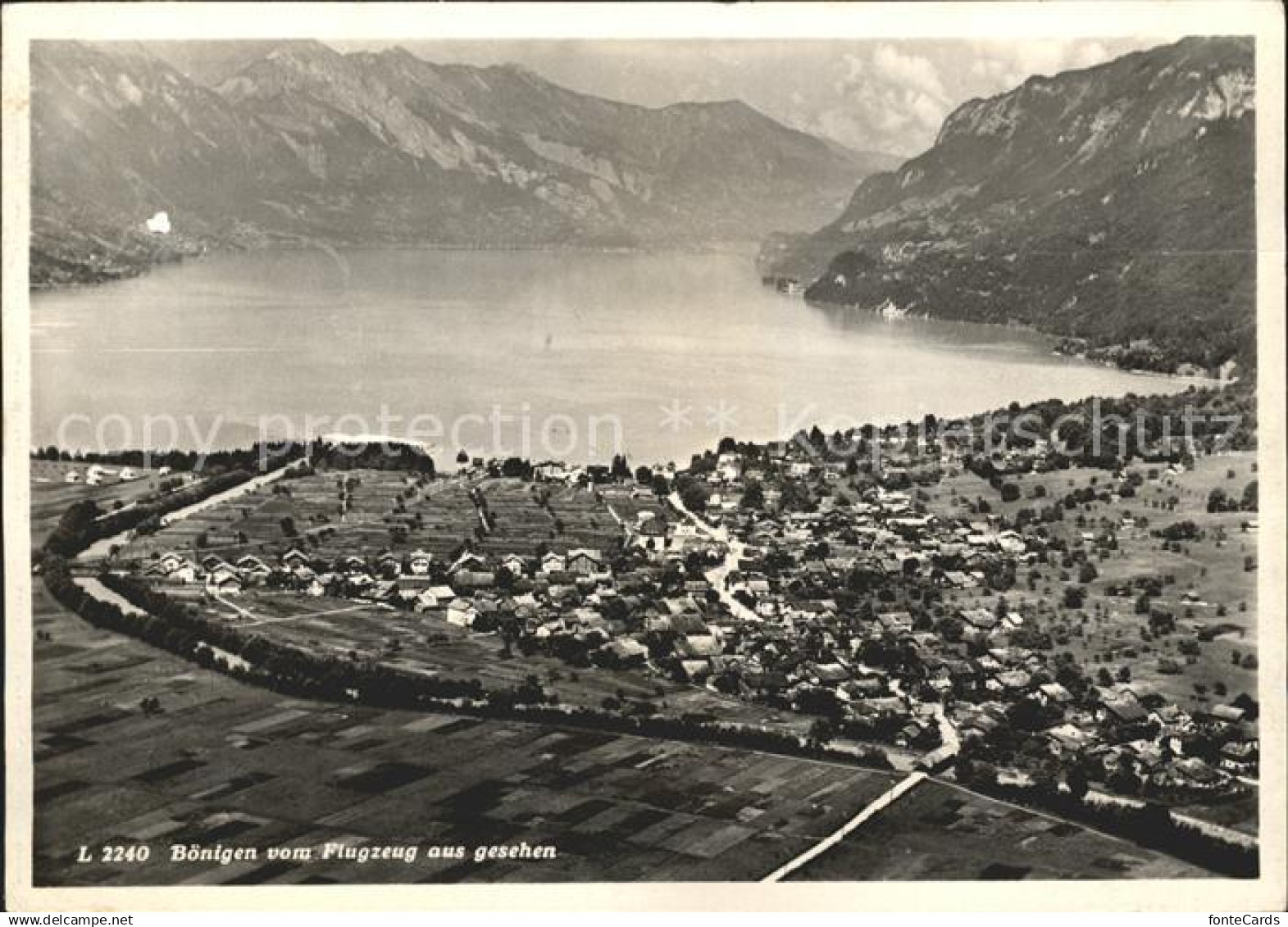 11625482 Boenigen Interlaken Fliegeraufnahme Thunersee Boenigen b. Interlaken