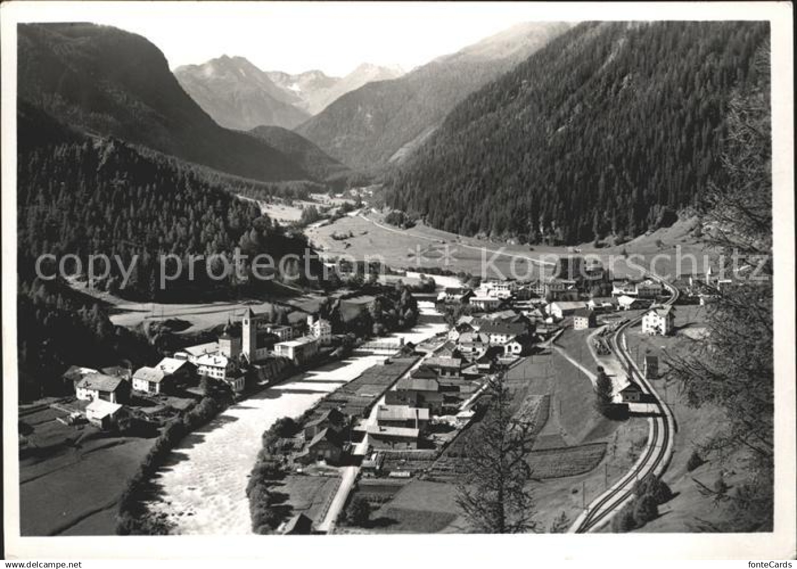 11656067 Sues Engadin Schweiz Fluss Val Tantermozza Schweiz. Nationalpark