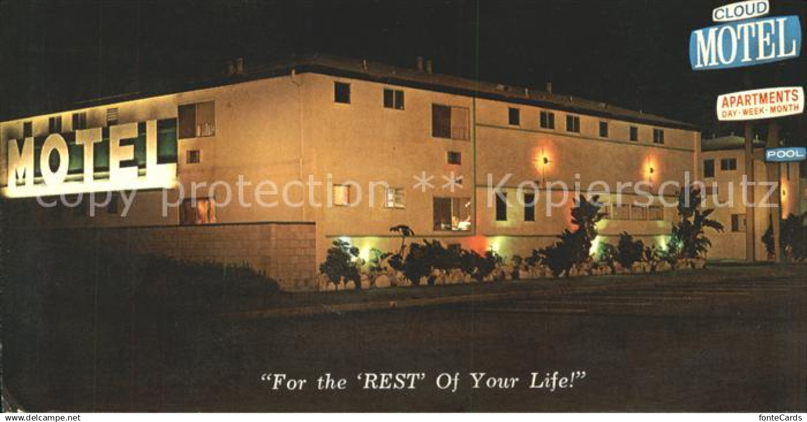 11688100 Lakewood California Cloud Motel at night