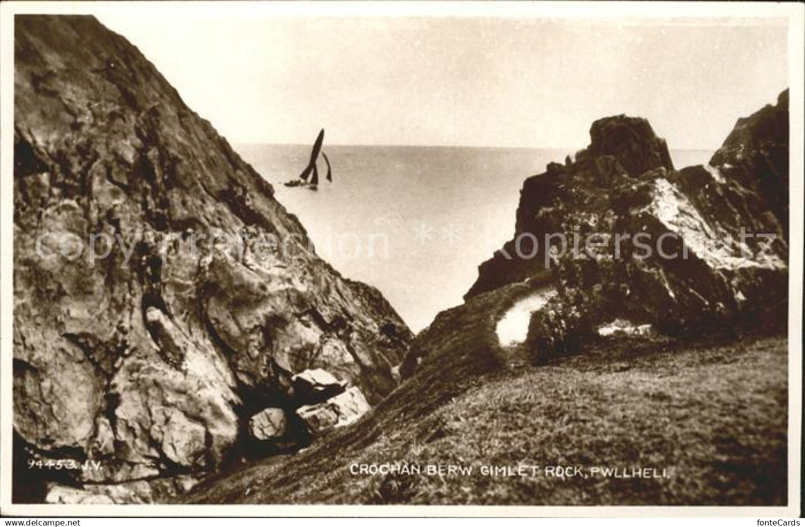 11732492 Pwllheli Gwynedd Crochan Berw Gimlet Rock Valentine's Post Card Gwynedd