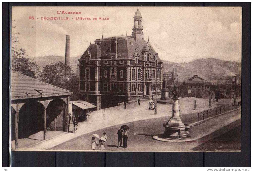 12 - L'Aveyron - Decazeville - Hotel de Ville - Animée