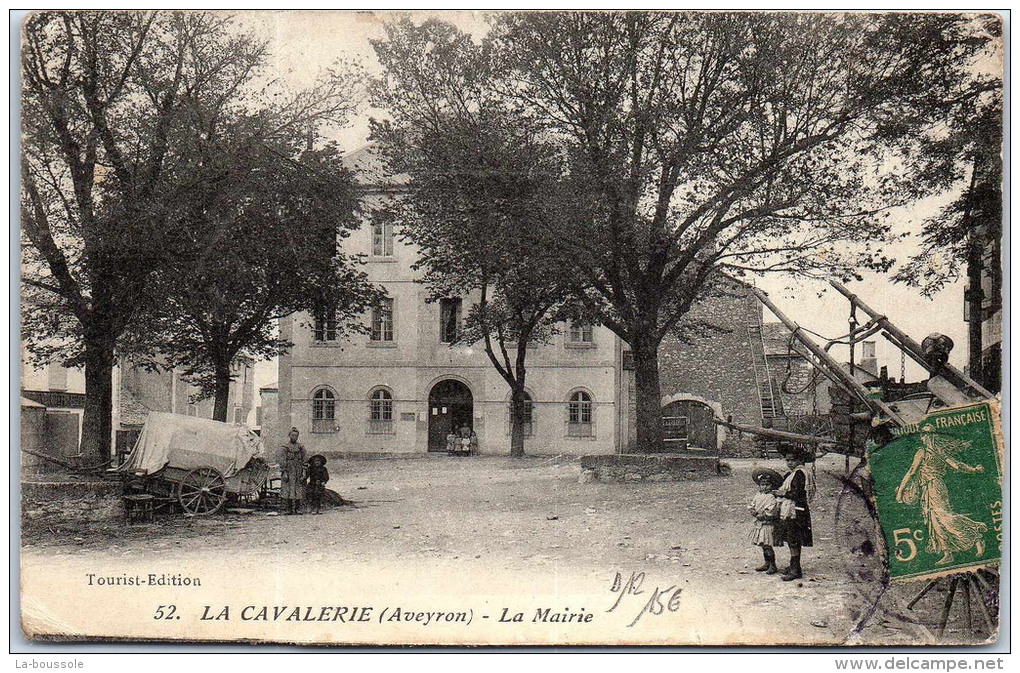 12 LA CAVALERIE - la mairie