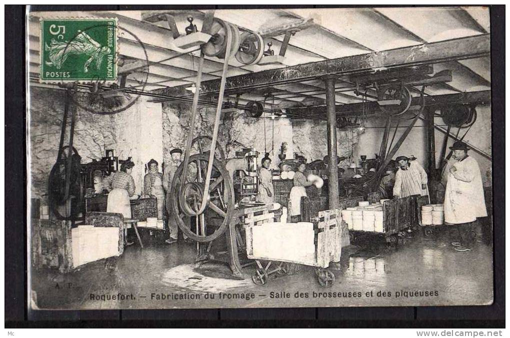 12 - Roquefort - Fabrication du Fromage - Salle des Brosseuses et des Piqueuses