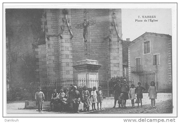 12 // VABRES, Place de l'église, ANIMEE