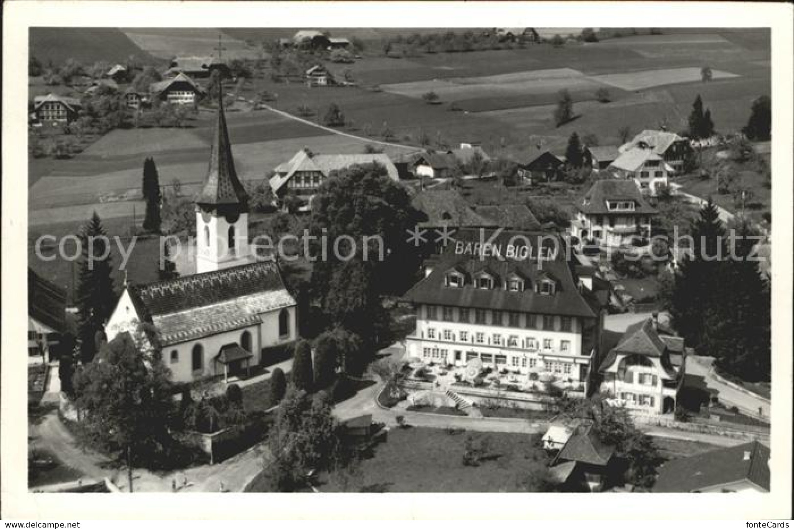 12009968 Biglen Fliegeraufnahme Hotel Baeren Biglen