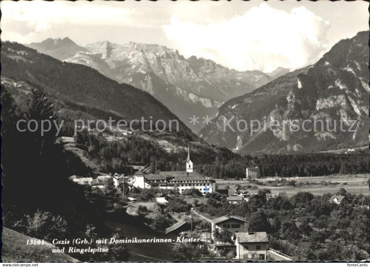 12028344 Cazis mit Dominikanerinnen Kloster und Ringelspitze Cazis