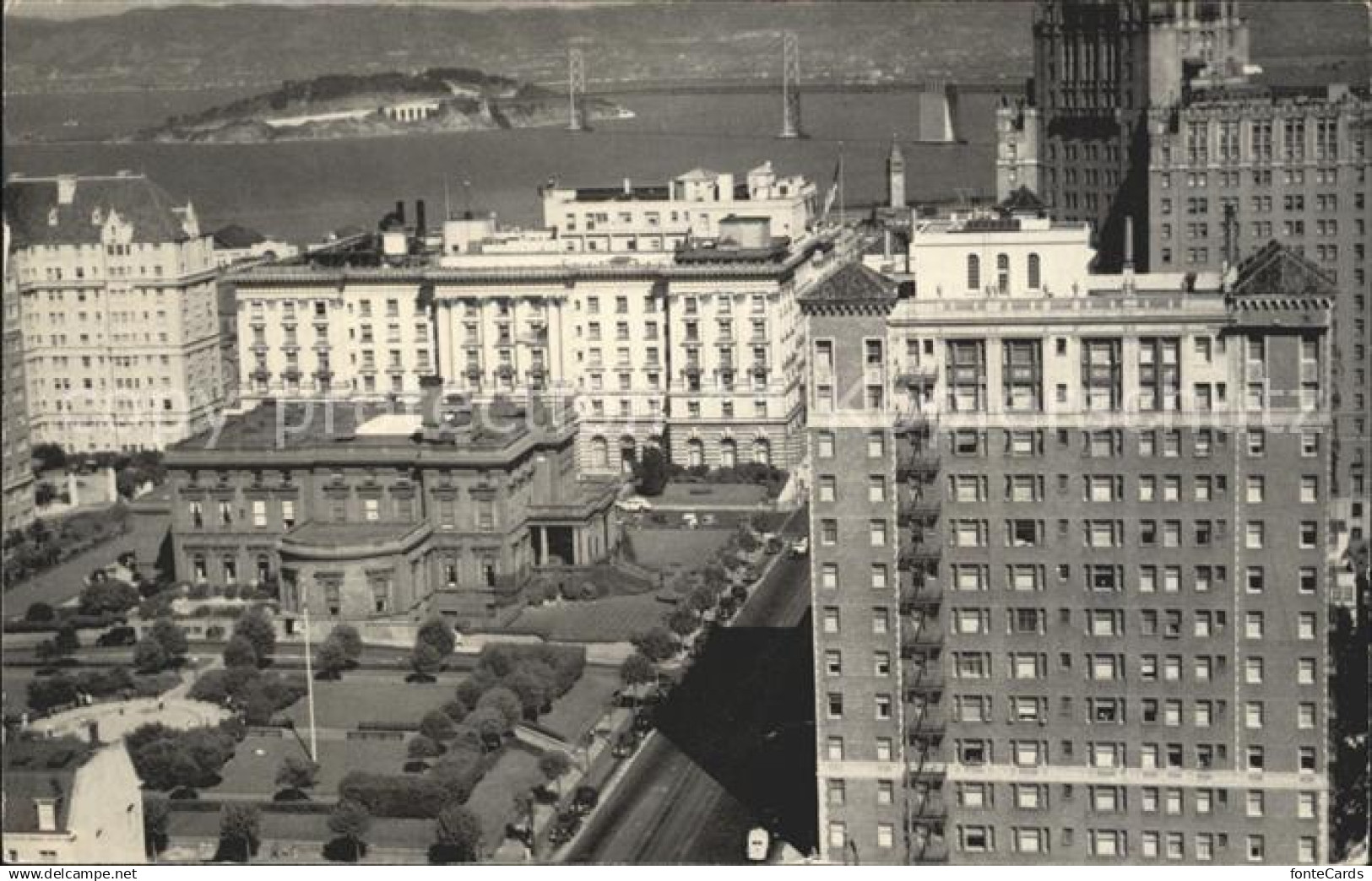 12149522 San_Francisco_California Huntington Hotel right foreground