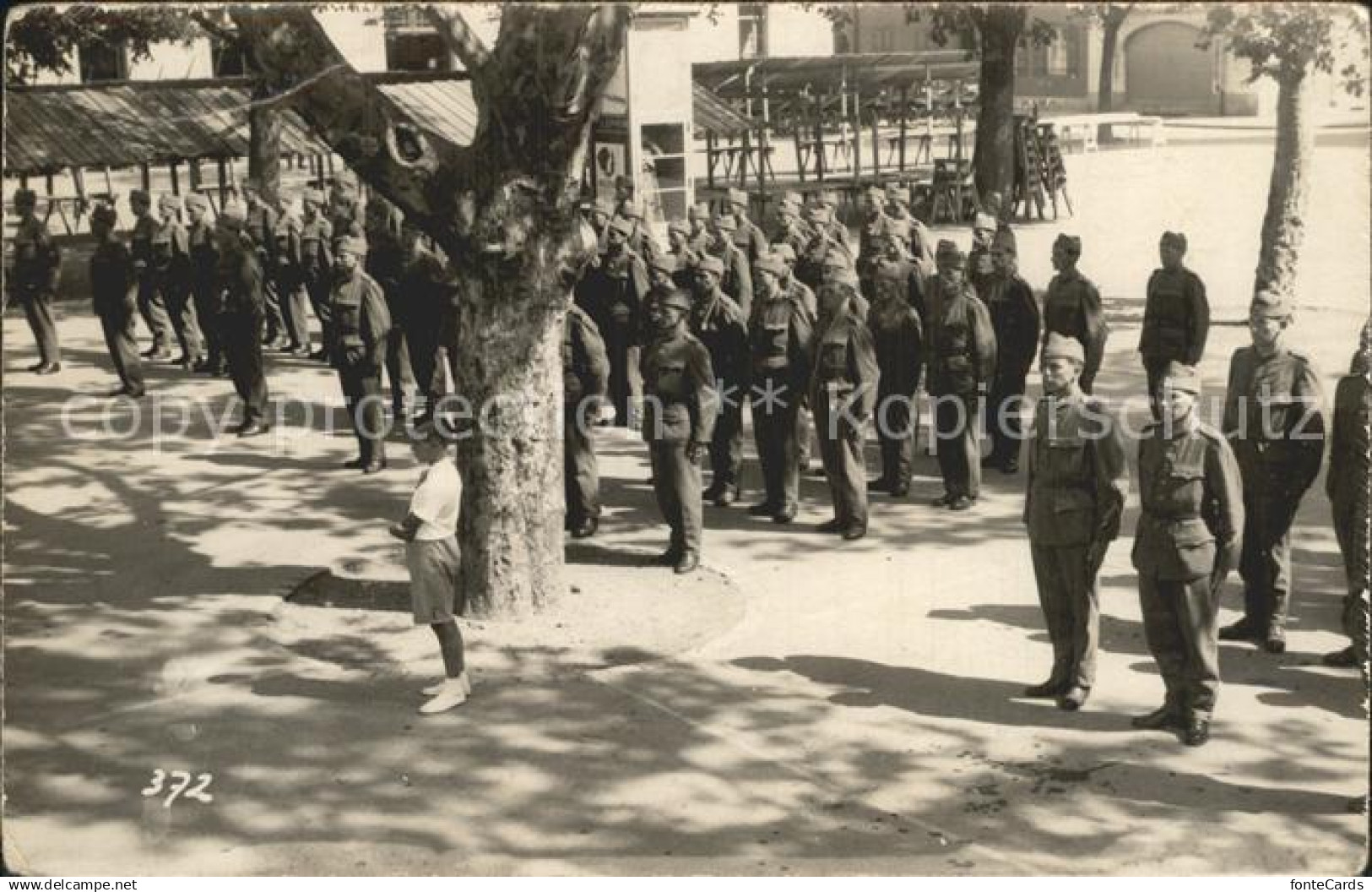 12358975 Oerlikon ZH Soldaten beim Appell