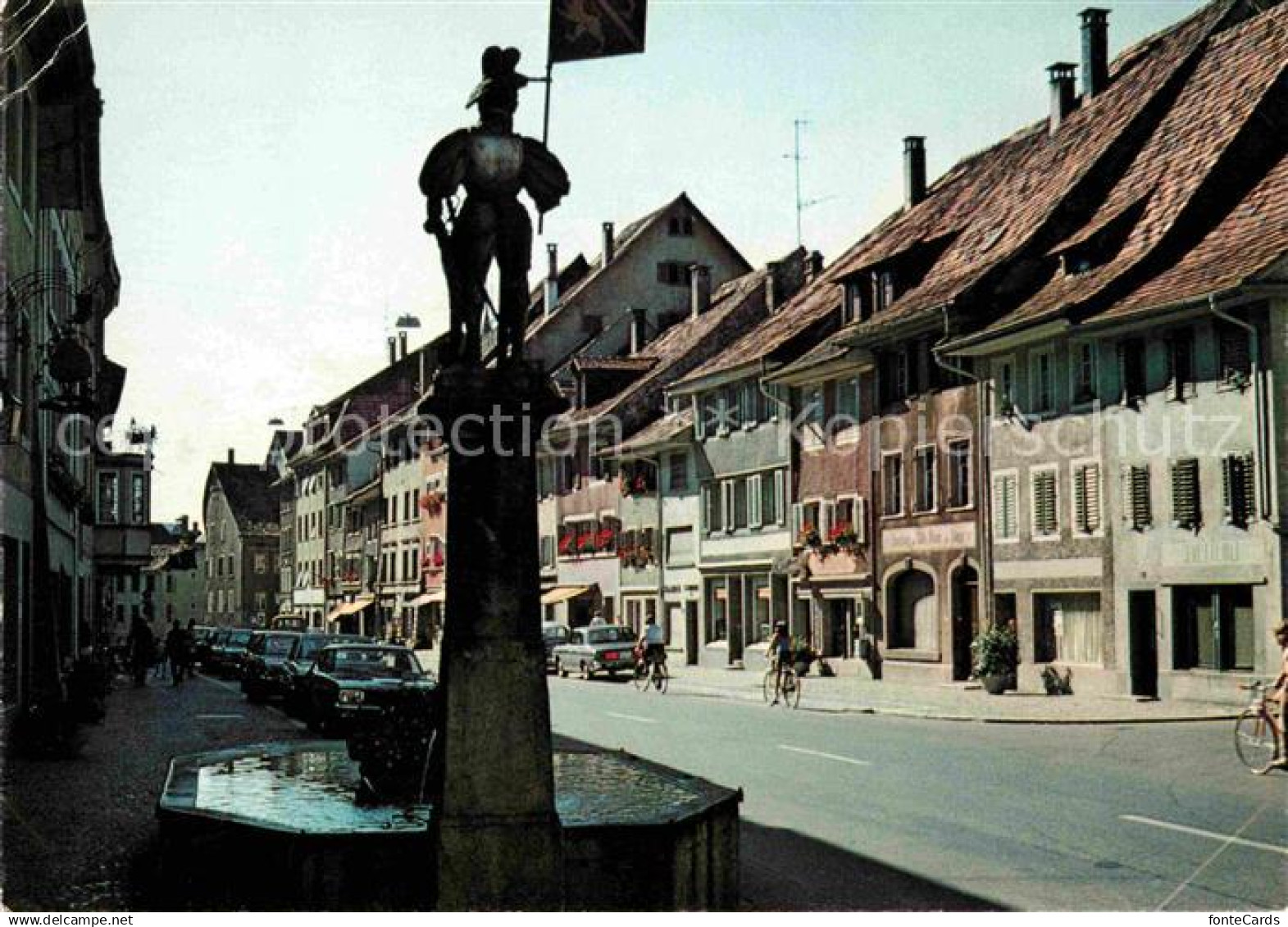 12614870 Diessenhofen Hauptstrasse mit Brunnen Diessenhofen