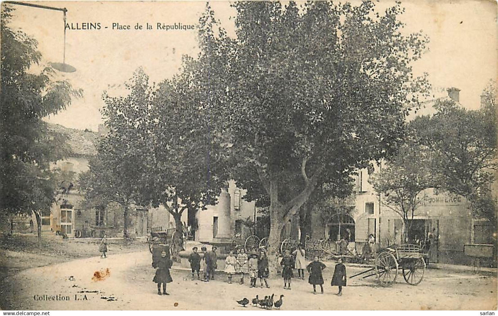 13 , ALLEINS , Place de la republique , * 492 17