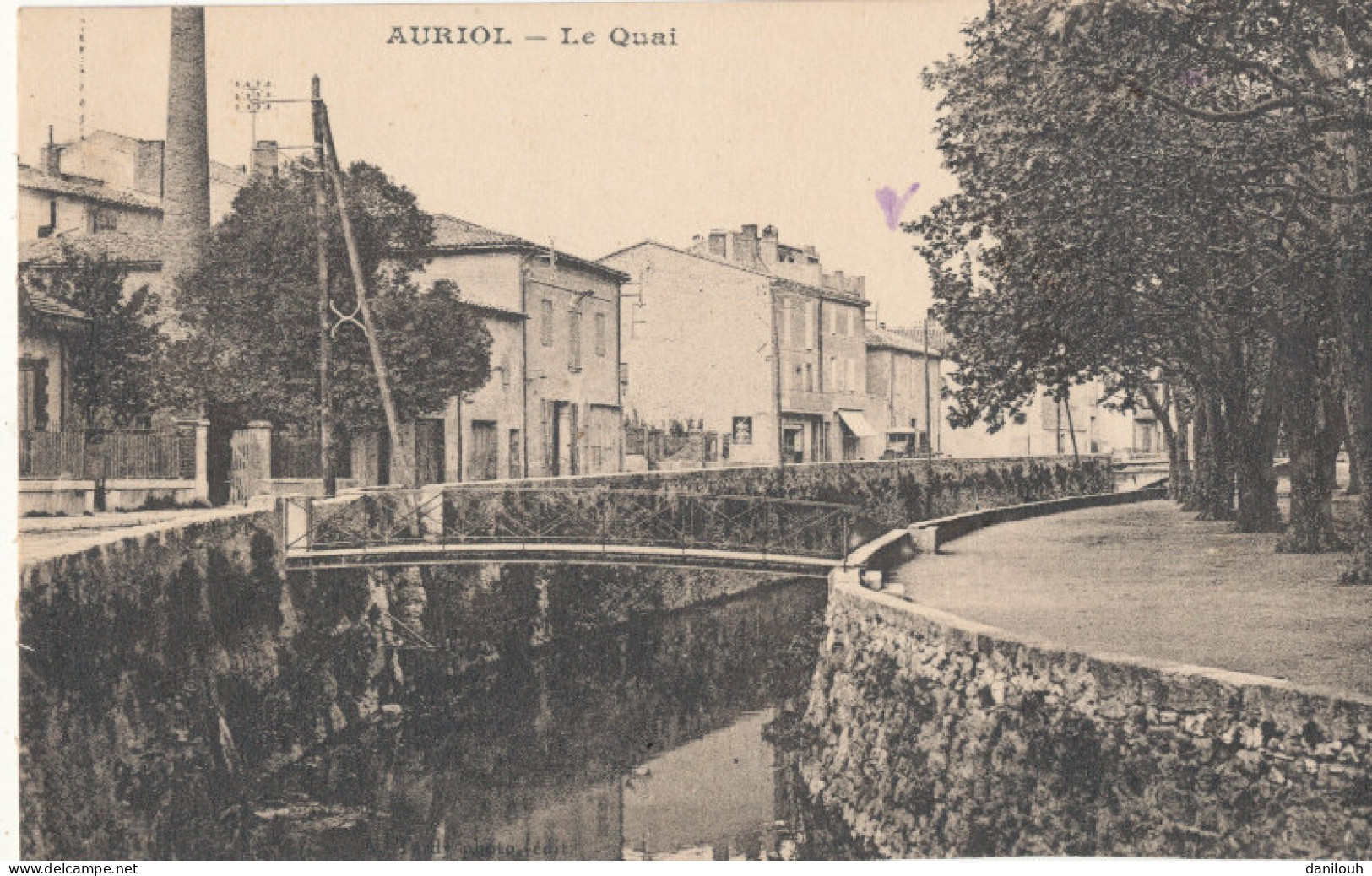 13 // AURIOL   le quai