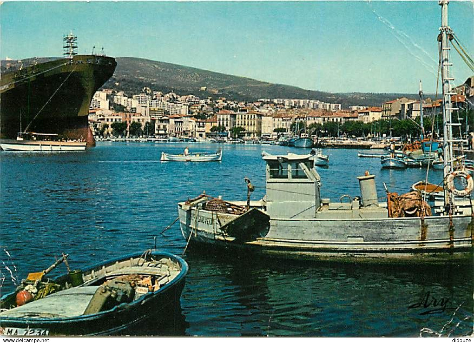 13 - La Ciotat - Un coin du Port - Bateaux - Flamme Postale de La Ciotat - Etat pli visible - CPM - Voir Scans Recto-Ver