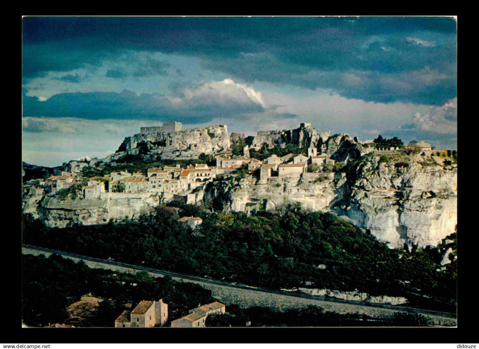 13 - Les Baux de Provence - Vue Générale - CPM - Voir Scans Recto-Verso