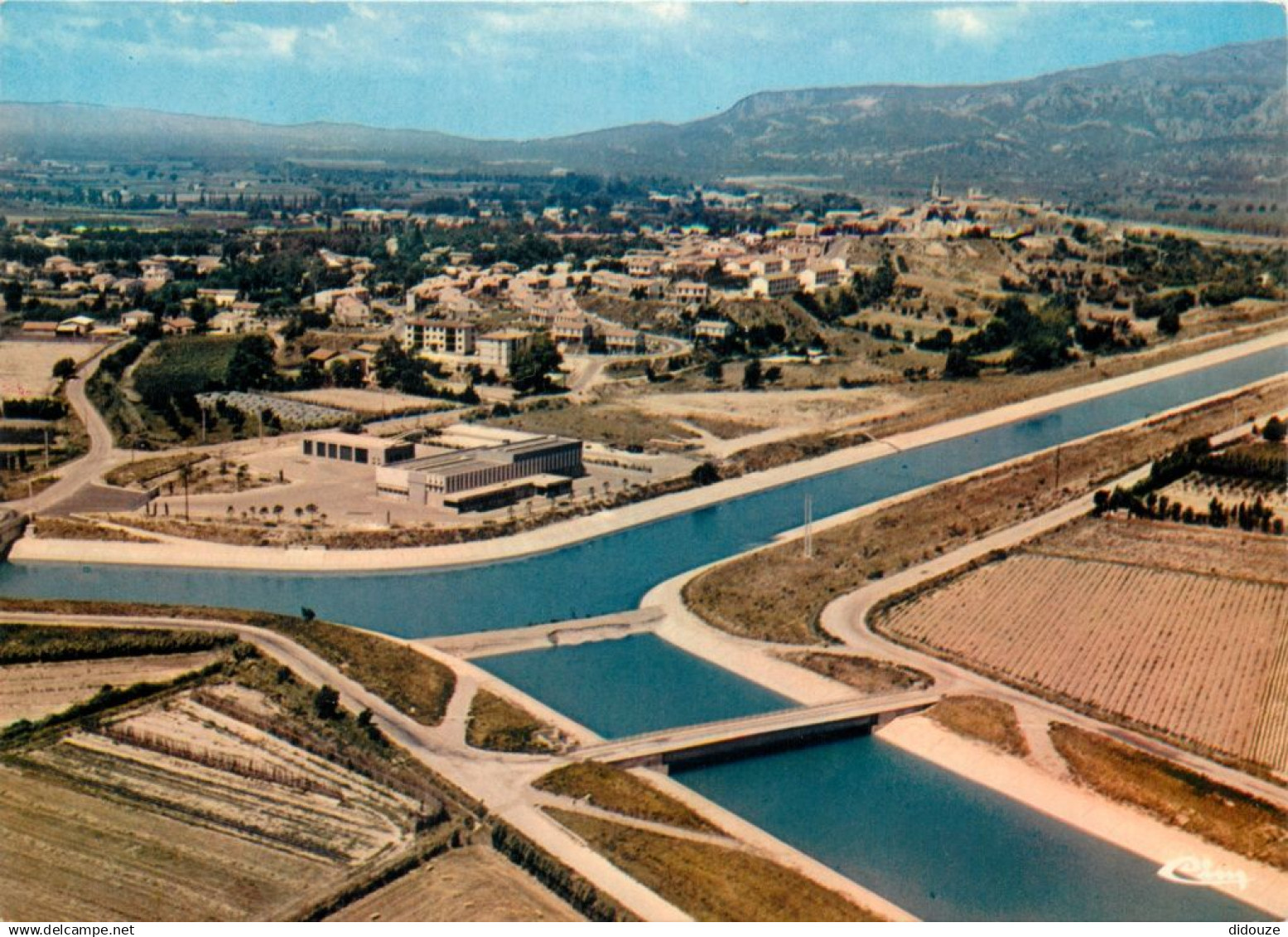 13 - Mallemort en Provence - Vue Générale aérienne - Canaux EDF - CPM - Voir Scans Recto-Verso