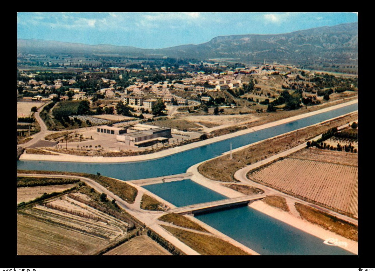 13 - Mallemort en Provence - Vue Générale aérienne - Canaux EDF - CPM - Voir Scans Recto-Verso