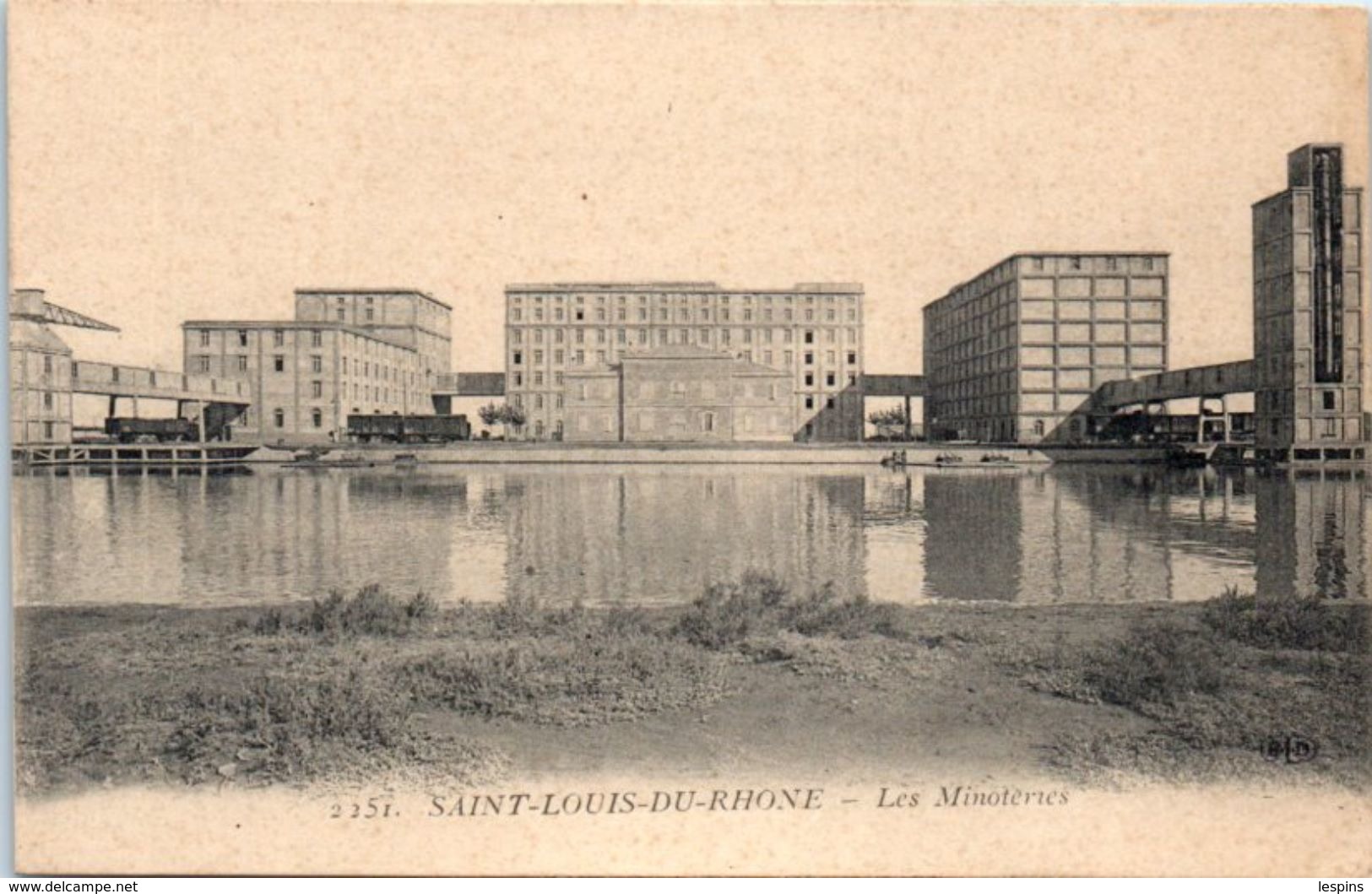 13 - SAINT LOUIS du RHONE -- Les Minoteries