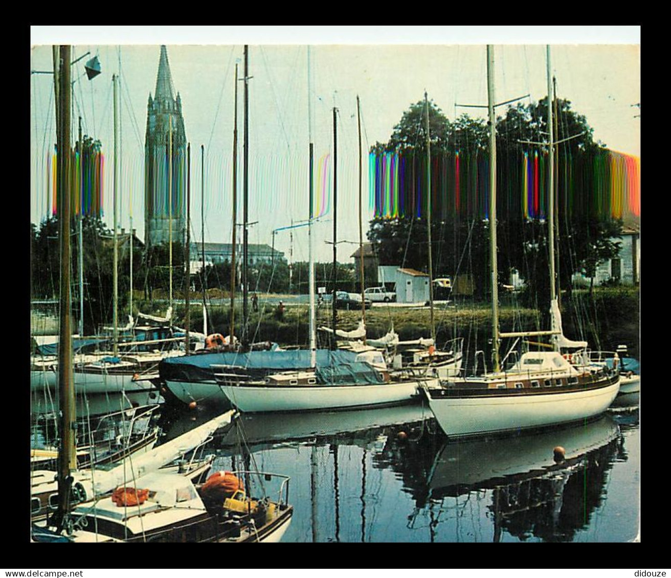 17 - Marennes - Le Port de Plaisance - Bateaux - CPM - Voir Scans Recto-Verso