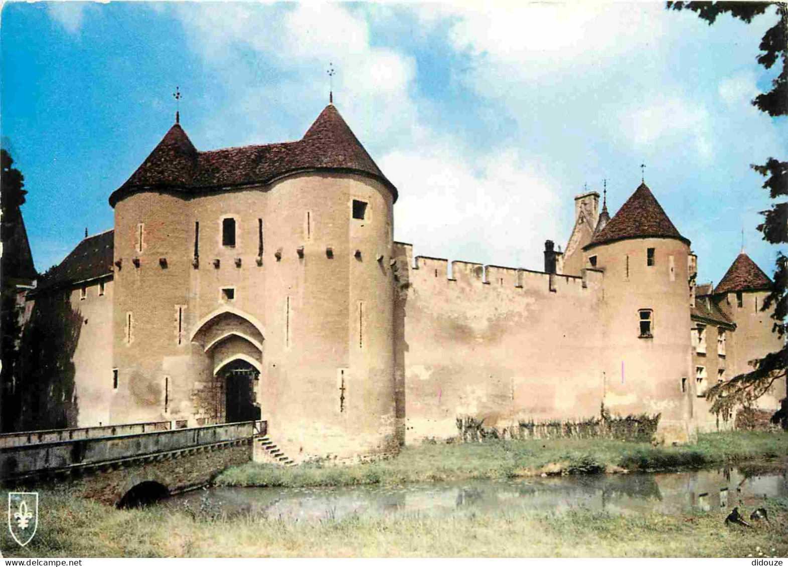 18 - Ainay le Vieil - Le Château - CPM - Voir Scans Recto-Verso