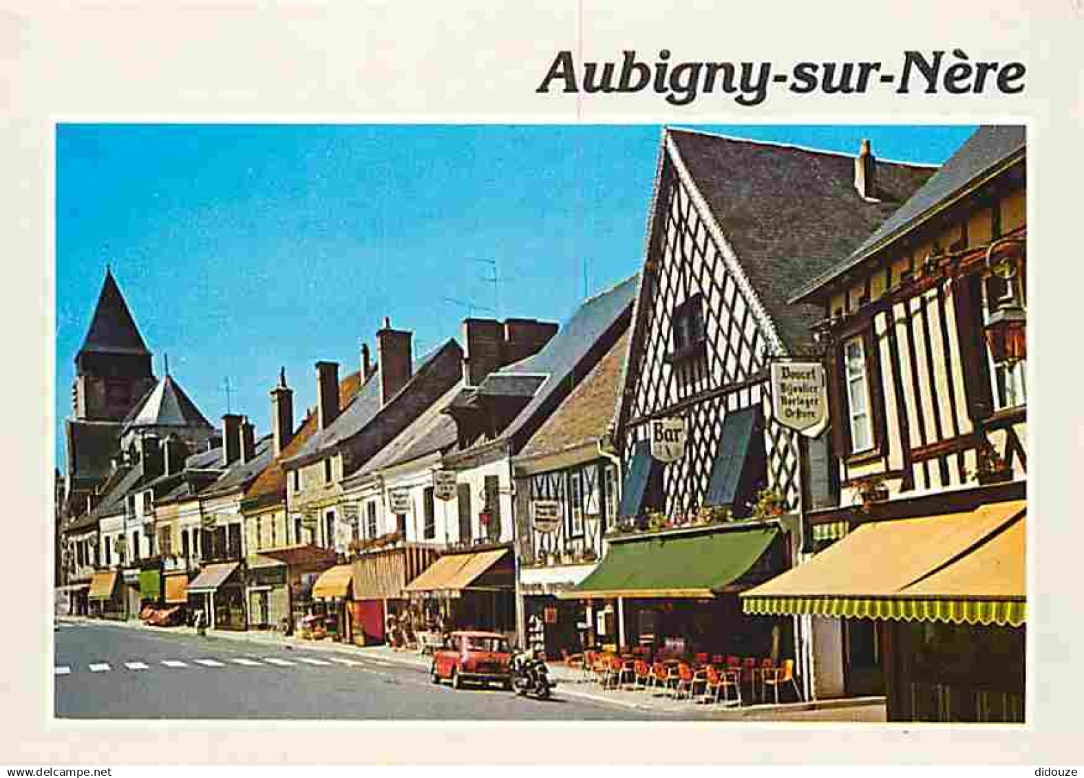 18 - Aubigny sur Nère - La rue du Prieuré - Automobiles - CPM - Voir Scans Recto-Verso