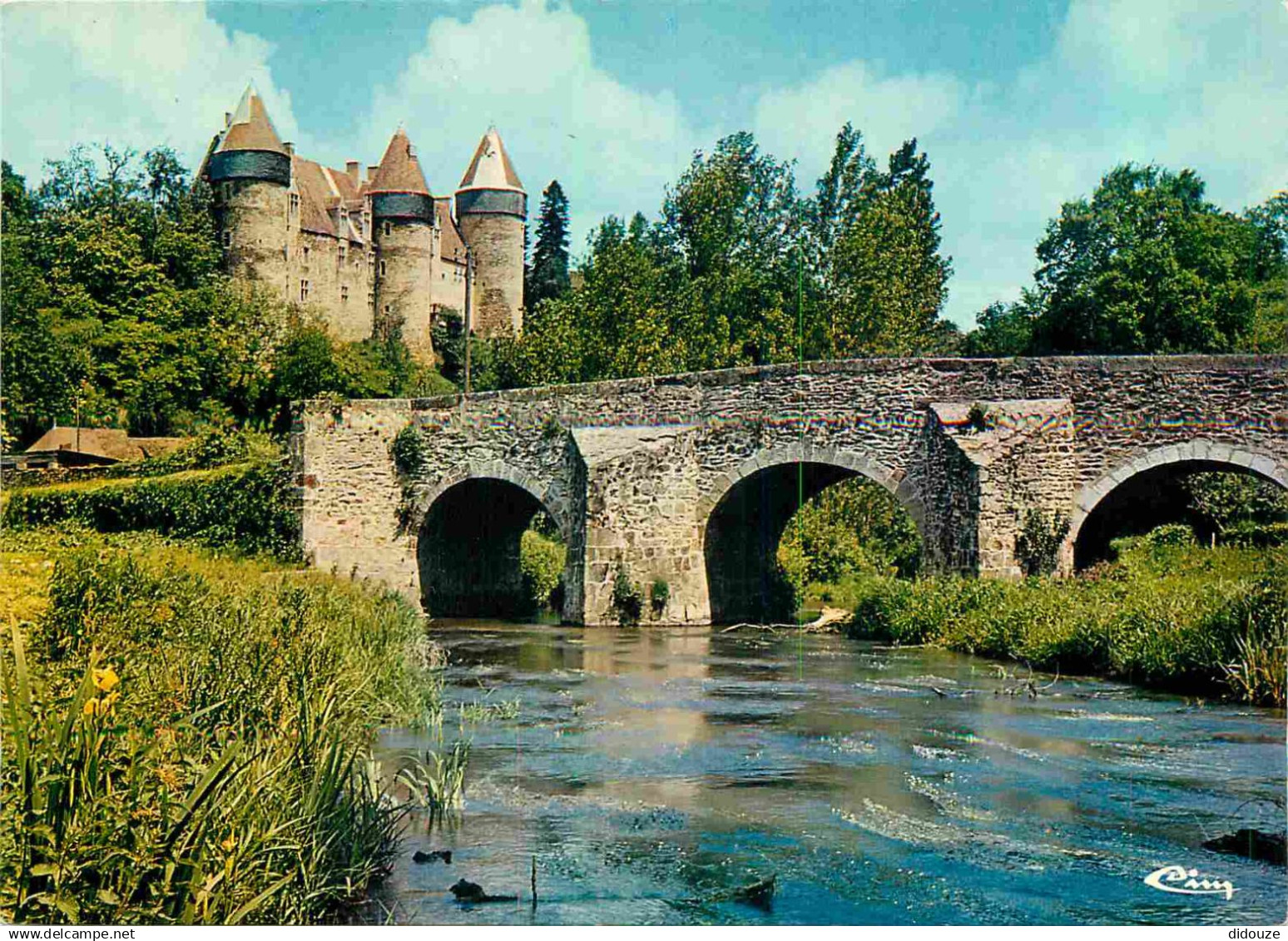 18 - Culan - Le vieux pont sur l'Arnon et Ie Château - CPM - Voir Scans Recto-Verso