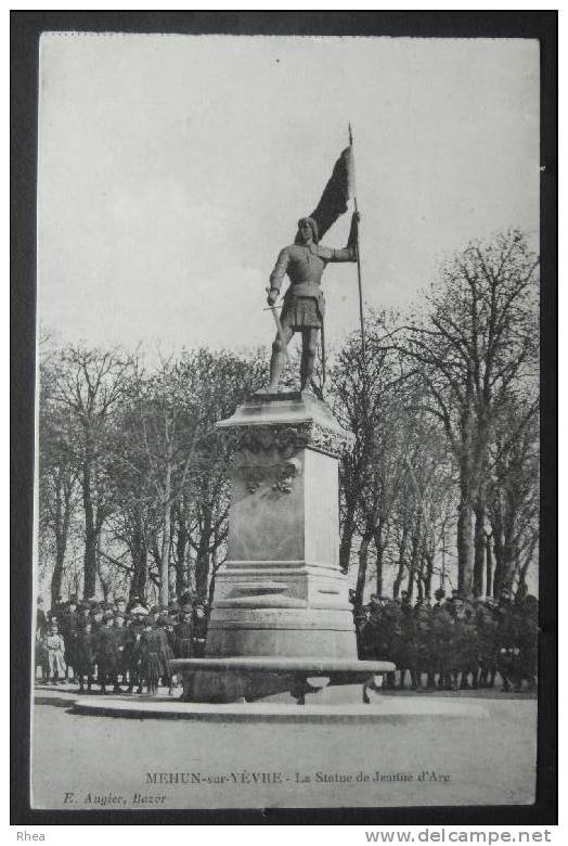 18 Mehun-sur-Yèvre MEHUN-sur-YEVRE - La Statue de Jeanne d'Arc statue jeanne d'arc pla D18D K18141K C18141C RH004368