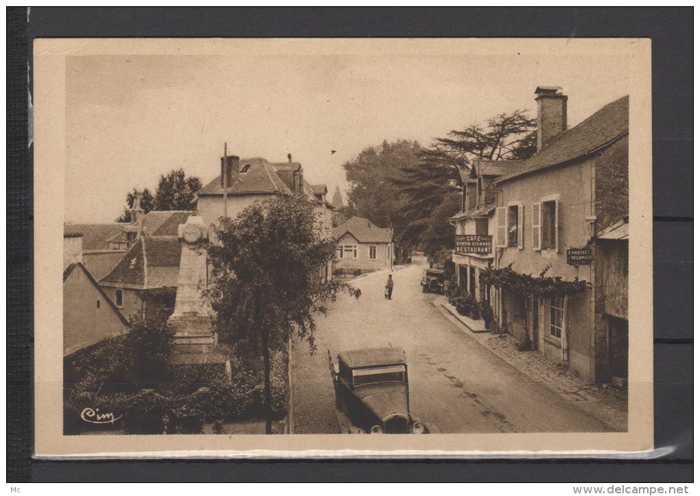 19 - Ayen (corrèze) - Le Monument aux Morts et Avenue de Juillac - café Simon-Vignard restaurant