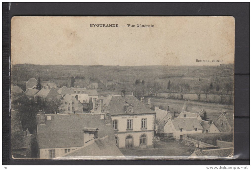 19 - Eygurande - Vue Générale - Hotel de Ville