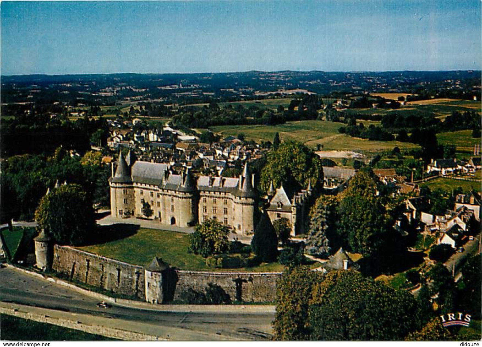 19 - Pompadour - Vue Générale - Le Château - Flamme Postale de Arnac Pompadour - CPM - Voir Scans Recto-Verso