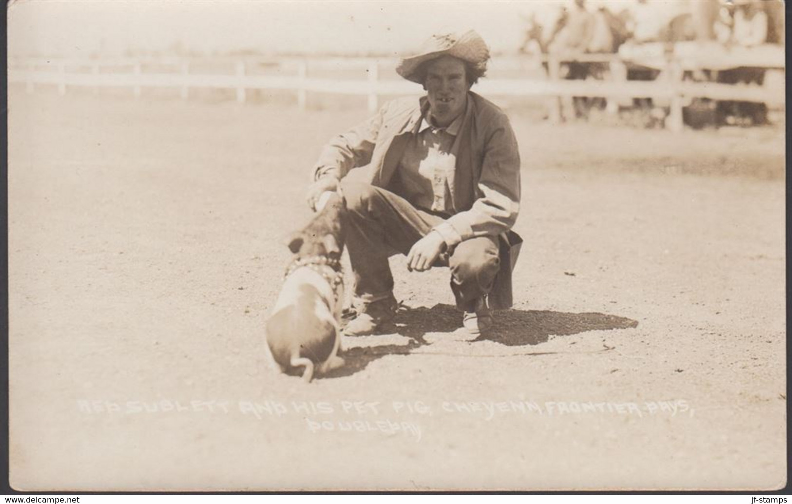 192?. Photo-POST CARD. Red sublett and his pet pig Cheyenne frontier pays. Cheyenne, Wyoming. (Poublepay.) - JF301675